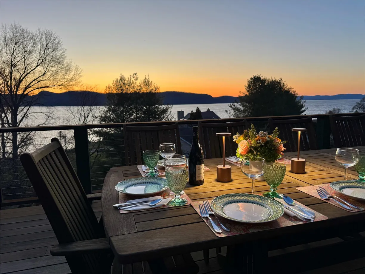 Westchester Real Estate | View 24 Country Club Lane | 6 Beds, 5 Baths