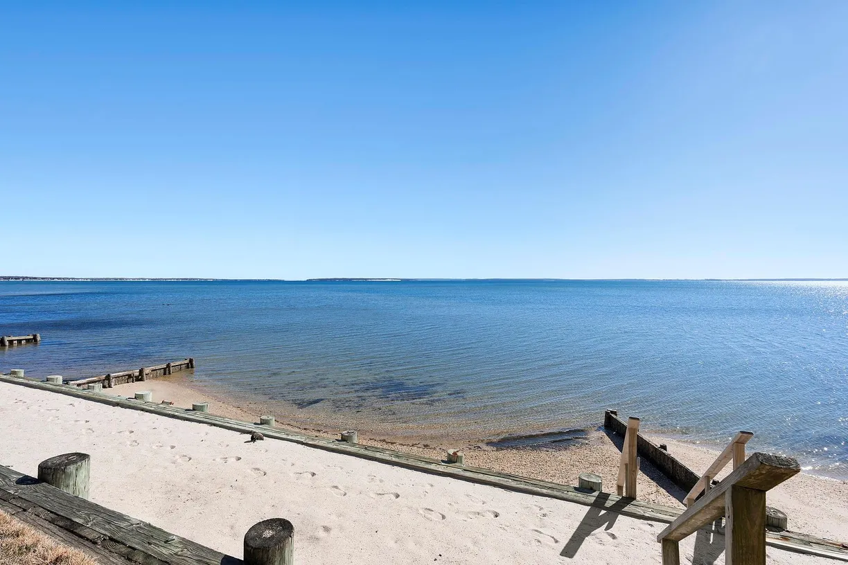 The Hamptons Real Estate | View 2780 Peconic Bay Boulevard | 4 Beds, 2 Baths