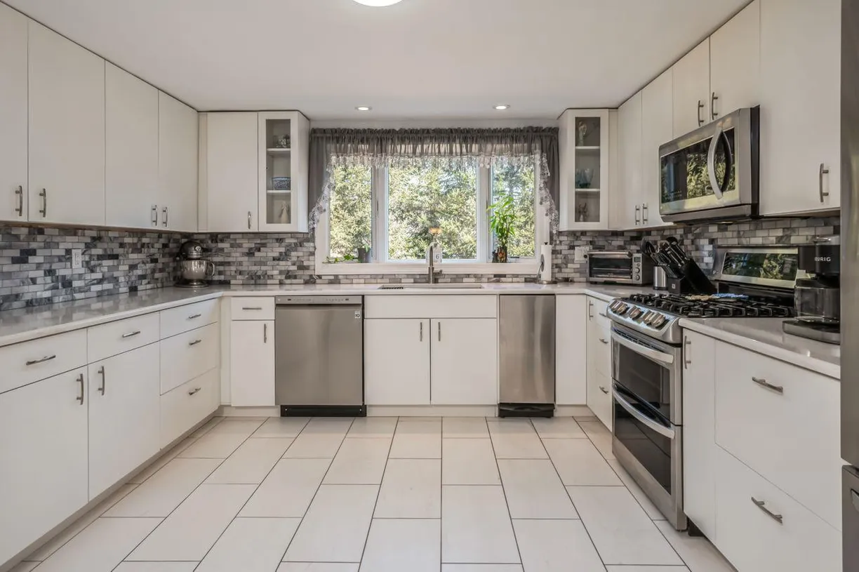 Westchester Real Estate | View 465 Old Post Road | Listing