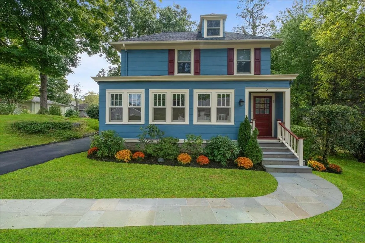 Westchester Real Estate | View 2 Collyer Place | 3 Beds, 1 Bath