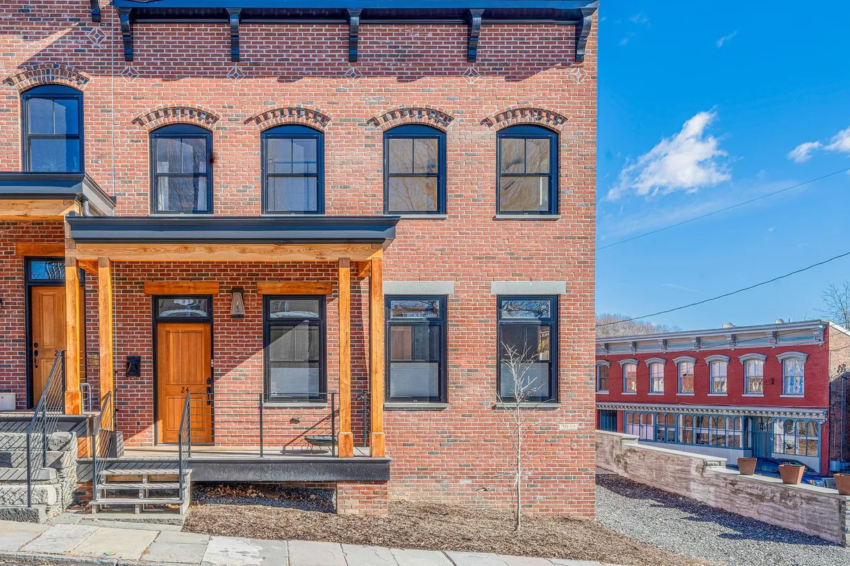 Hudson Valley Real Estate | View 24 Post Street | 2 Beds, 2 Baths