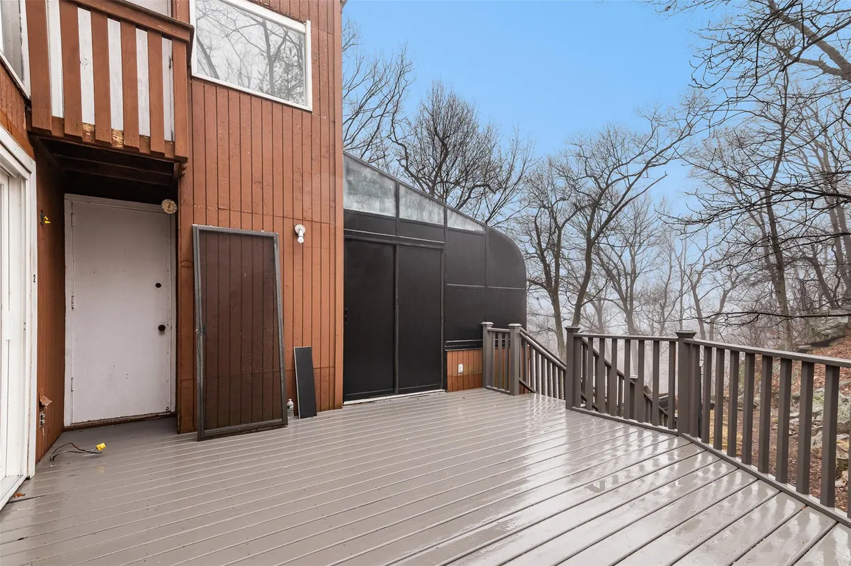Rockland/Orange/NJ Real Estate | View 2 Lookout Place | Listing