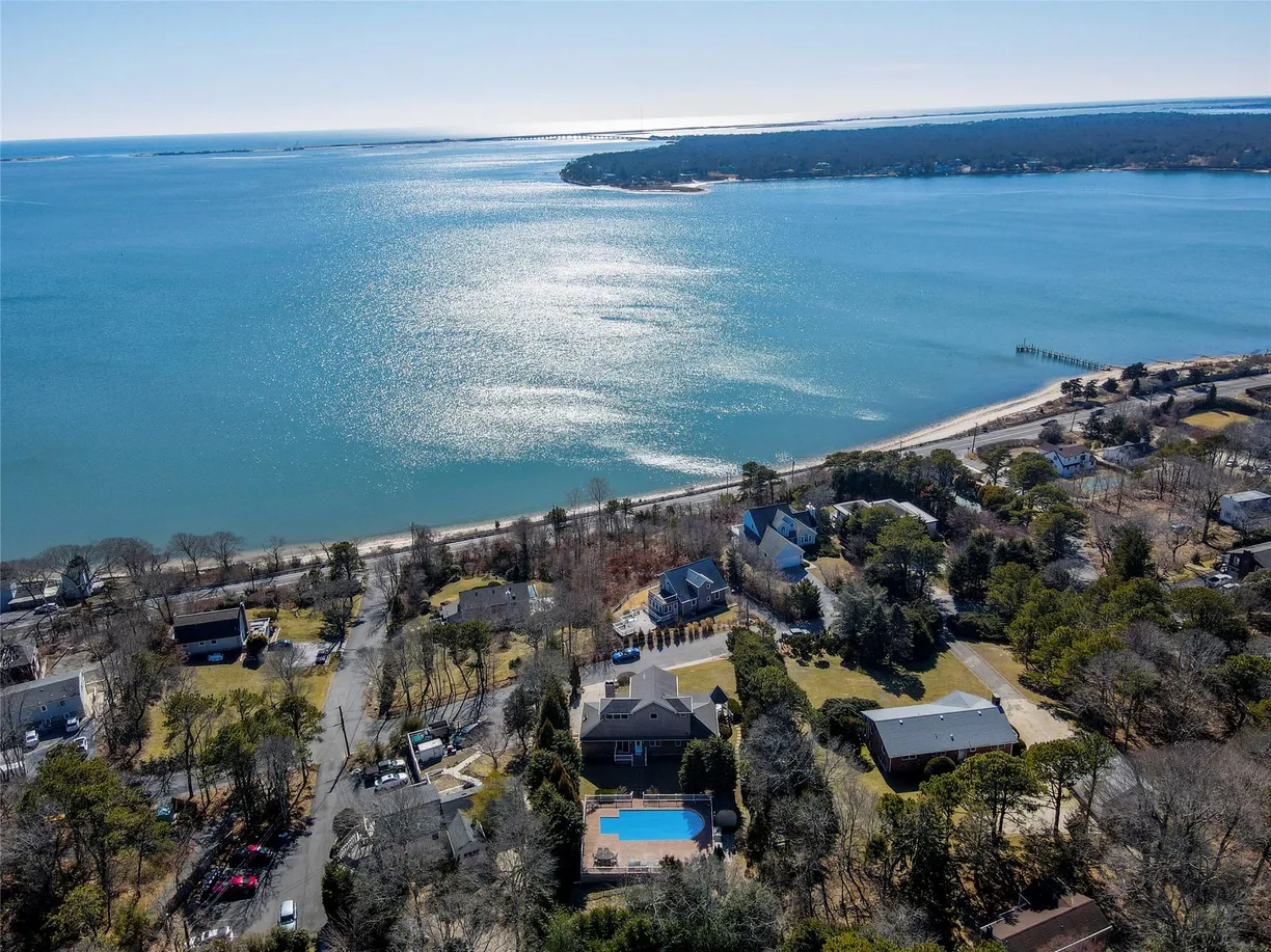 The Hamptons Real Estate | View 5 High Road | Listing