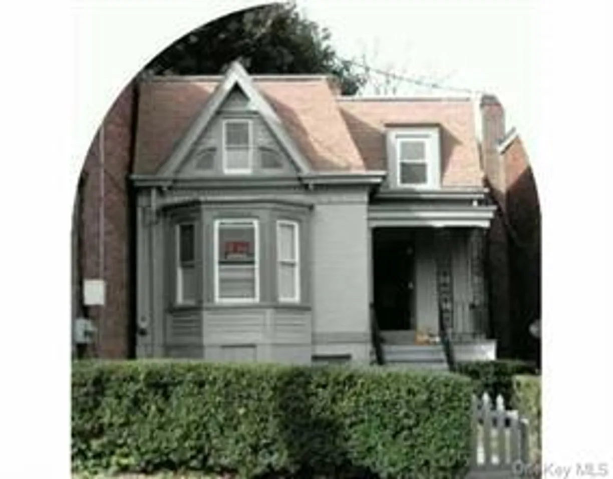 Rockland/Orange/NJ Real Estate | View 62 Benkard Avenue | 3 Beds, 1 Bath