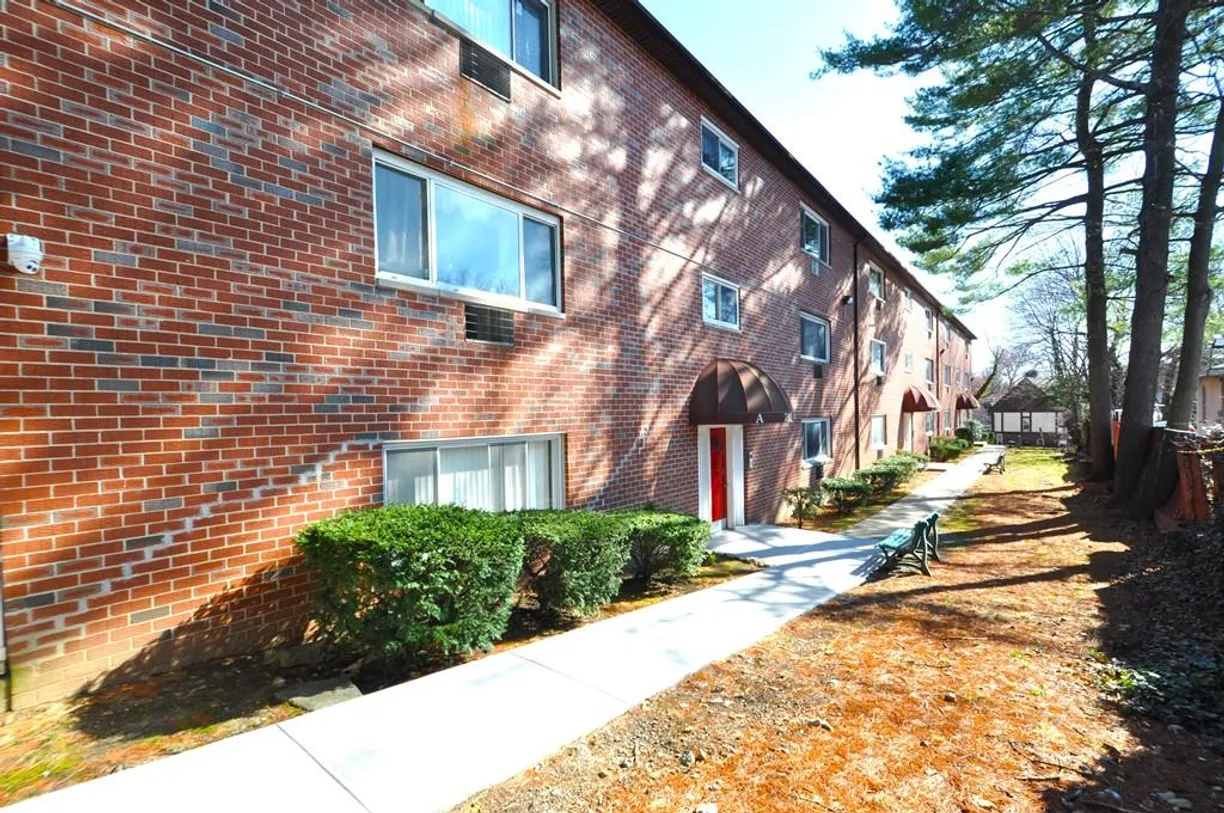 Westchester Real Estate | View 782 Tuckahoe Road, 2C | Listing