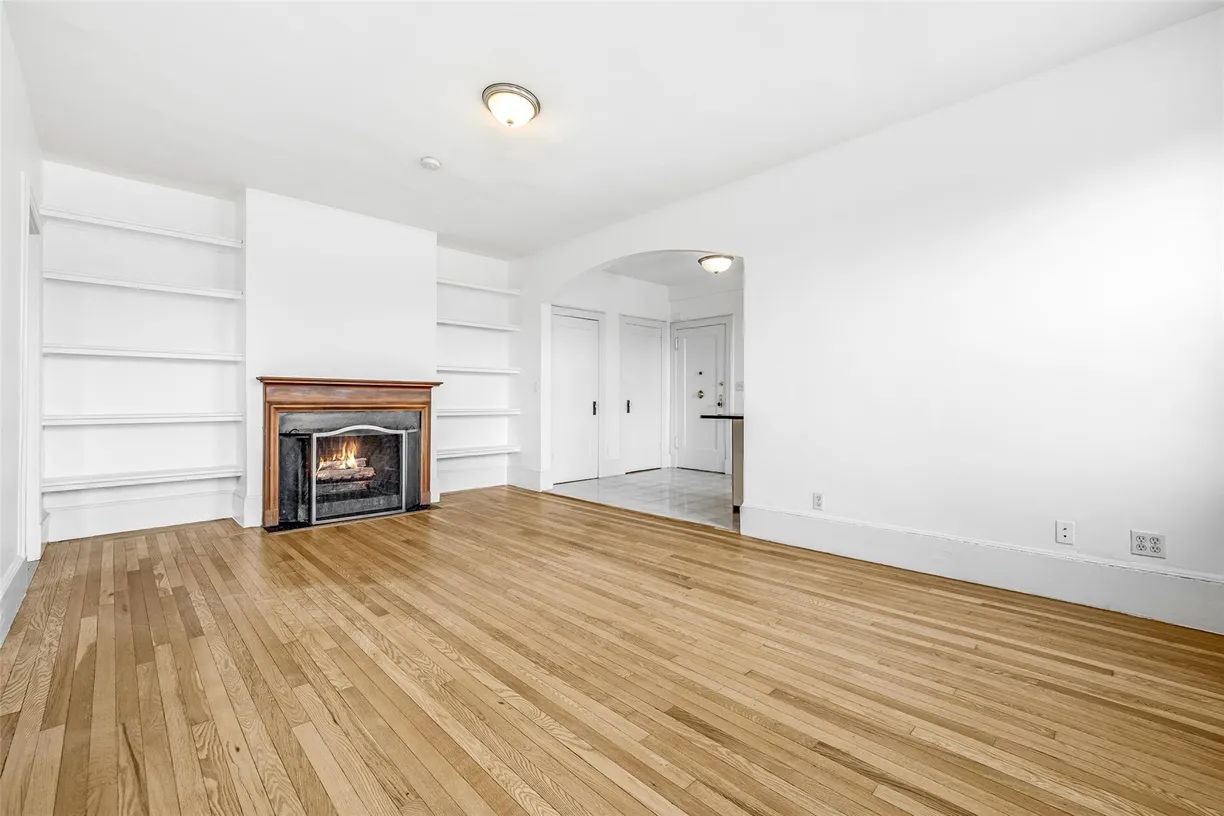 Westchester Real Estate | View 840 Bronx River Road, 4B | Listing