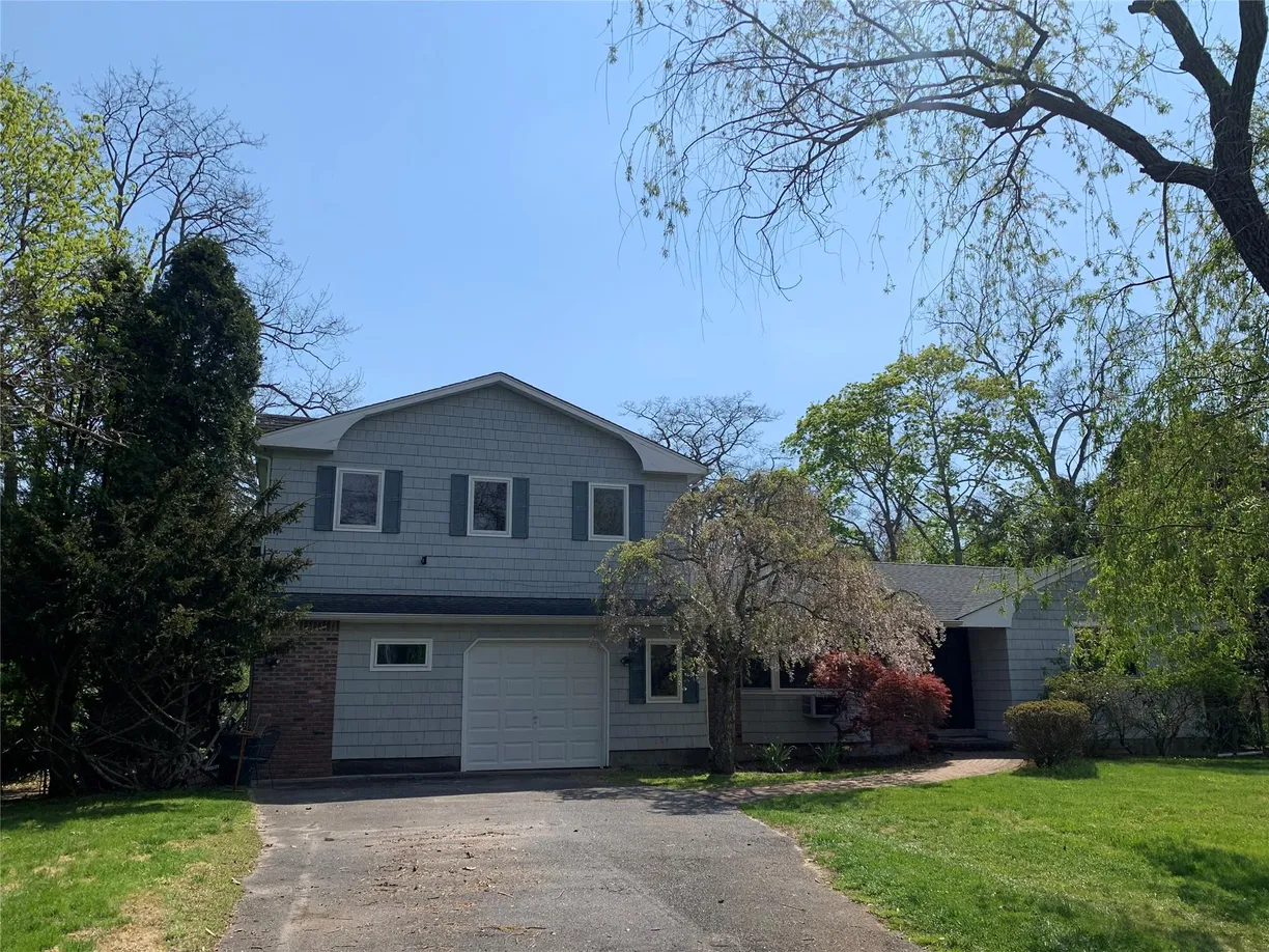 The Hamptons Real Estate | View 36 Walker Avenue | Listing