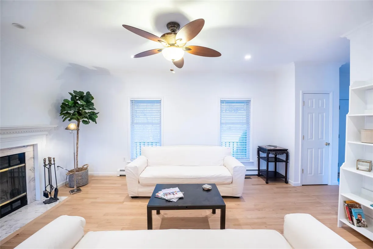 The Hamptons Real Estate | View 18 Mountain Laurel Lane | Listing