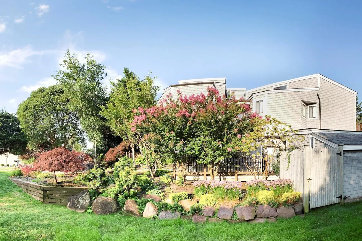 The Hamptons Real Estate | View 29 Stillwaters Lane | Listing