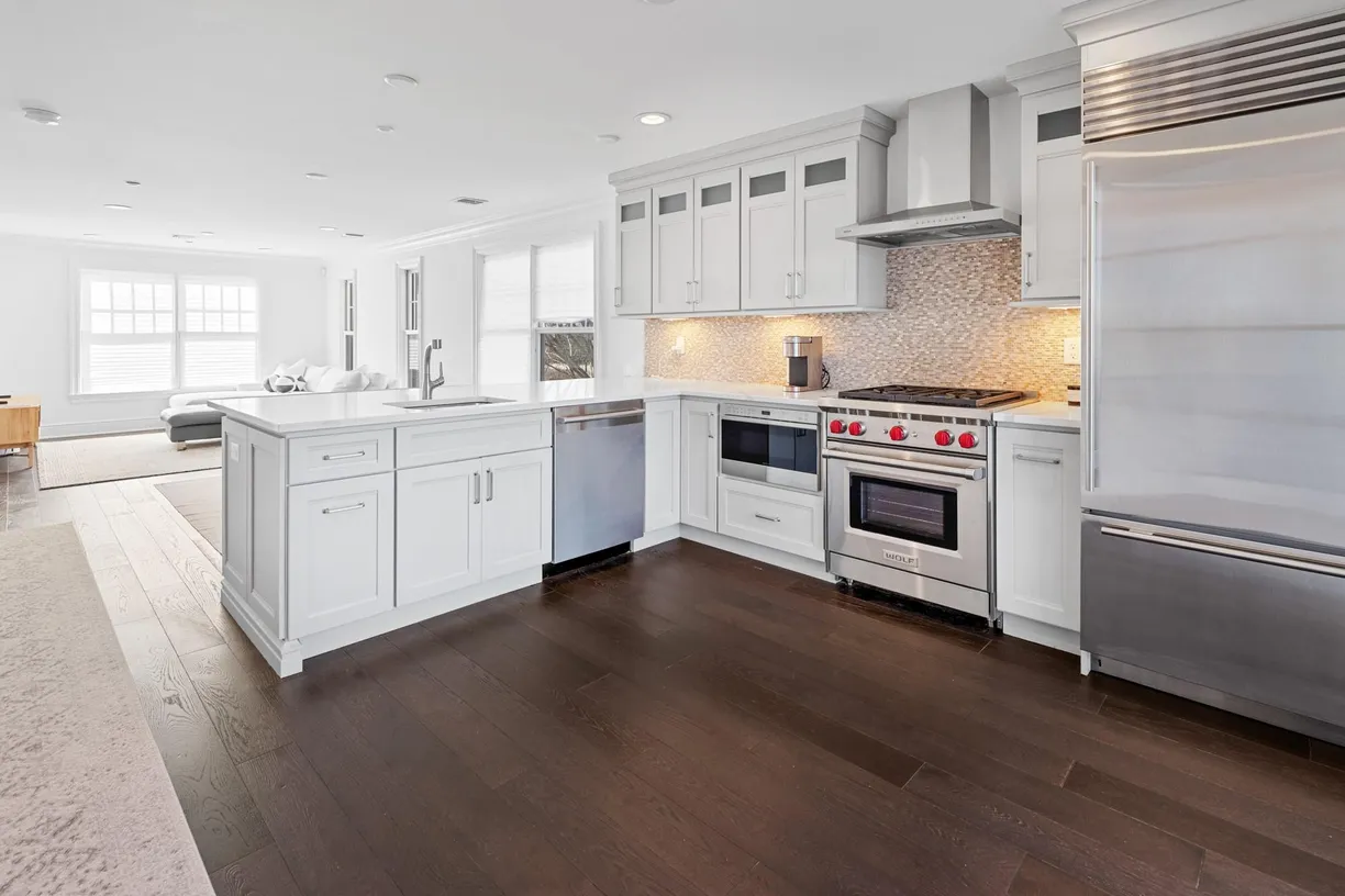 The Hamptons Real Estate | View 52 Village Green Drive | Listing