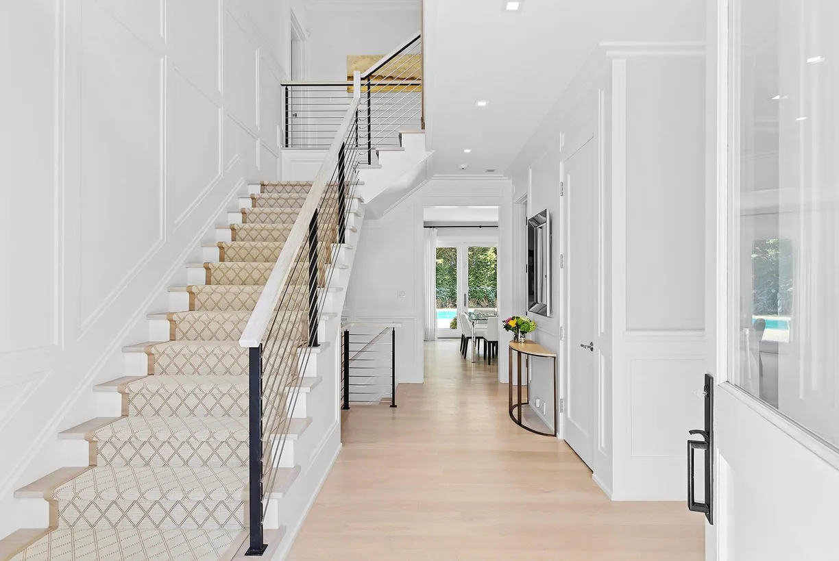 The Hamptons Real Estate | View 200 Cove Hollow Road | Listing