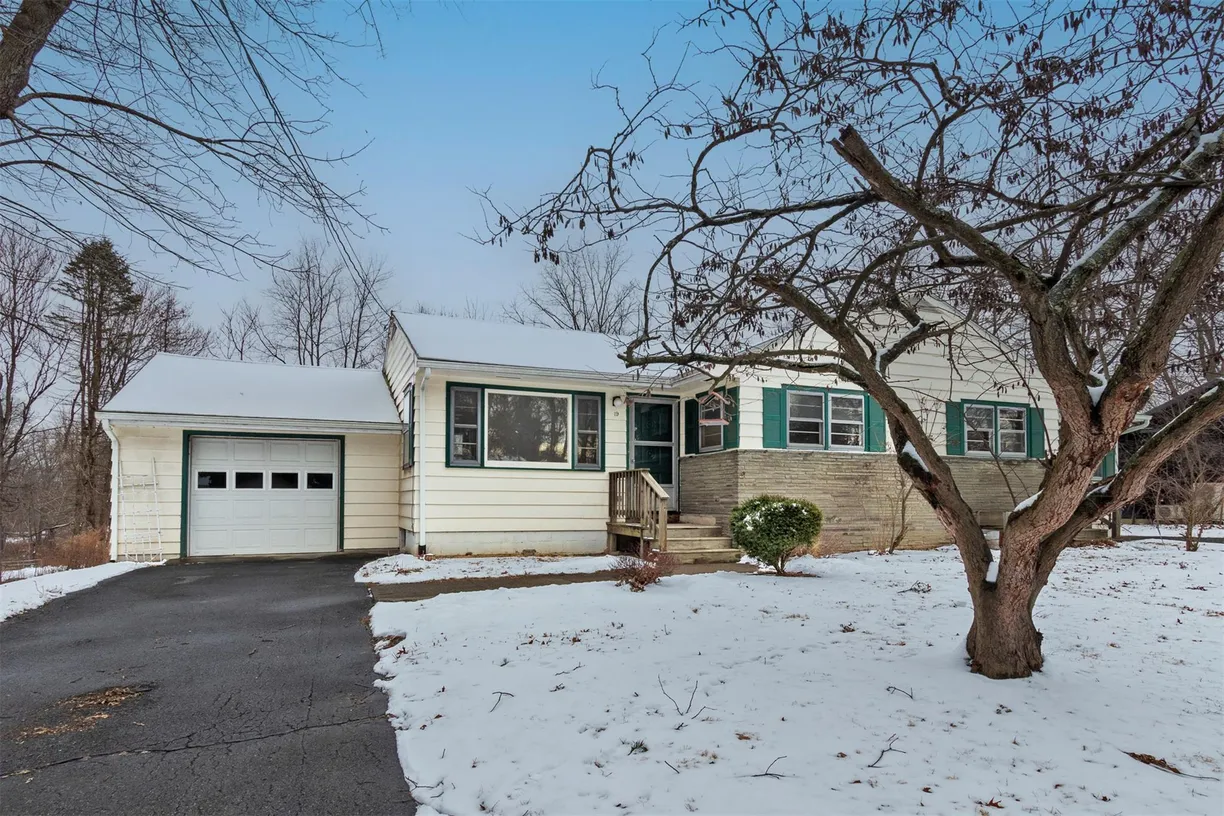 Hudson Valley Real Estate | View 17-19 Cramer | 2 Beds, 1 Bath