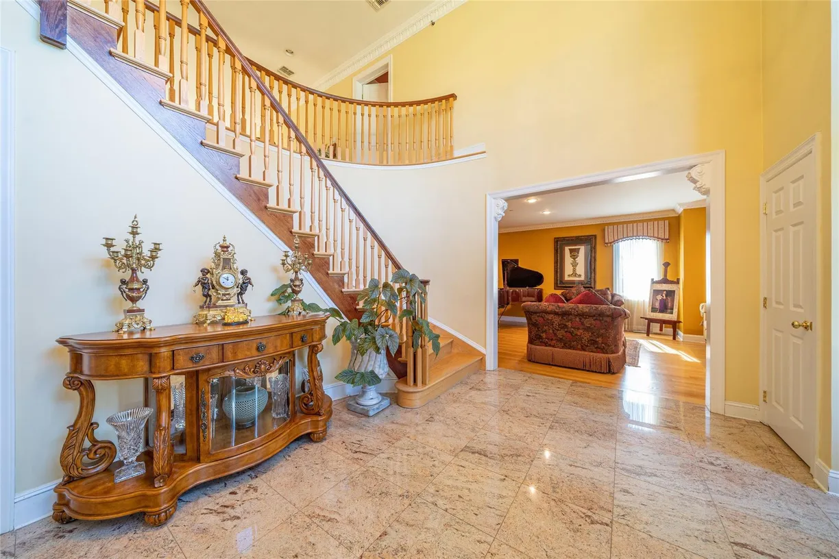 Westchester Real Estate | View 3 Vandalay Court | Listing