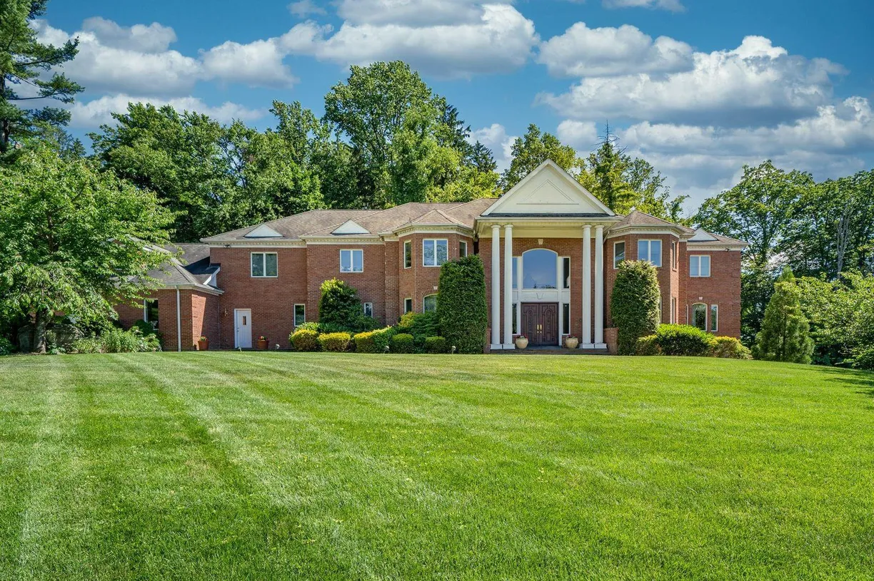 Westchester Real Estate | View 3 Vandalay Court | 5 Beds, 5 Baths