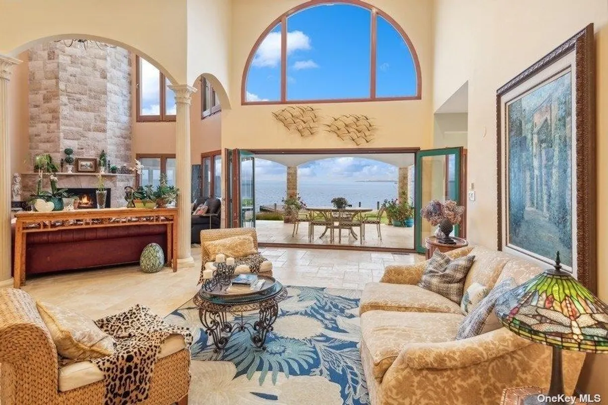 The Hamptons Real Estate | View 13 Seatuck Lane | 4 Beds, 4 Baths