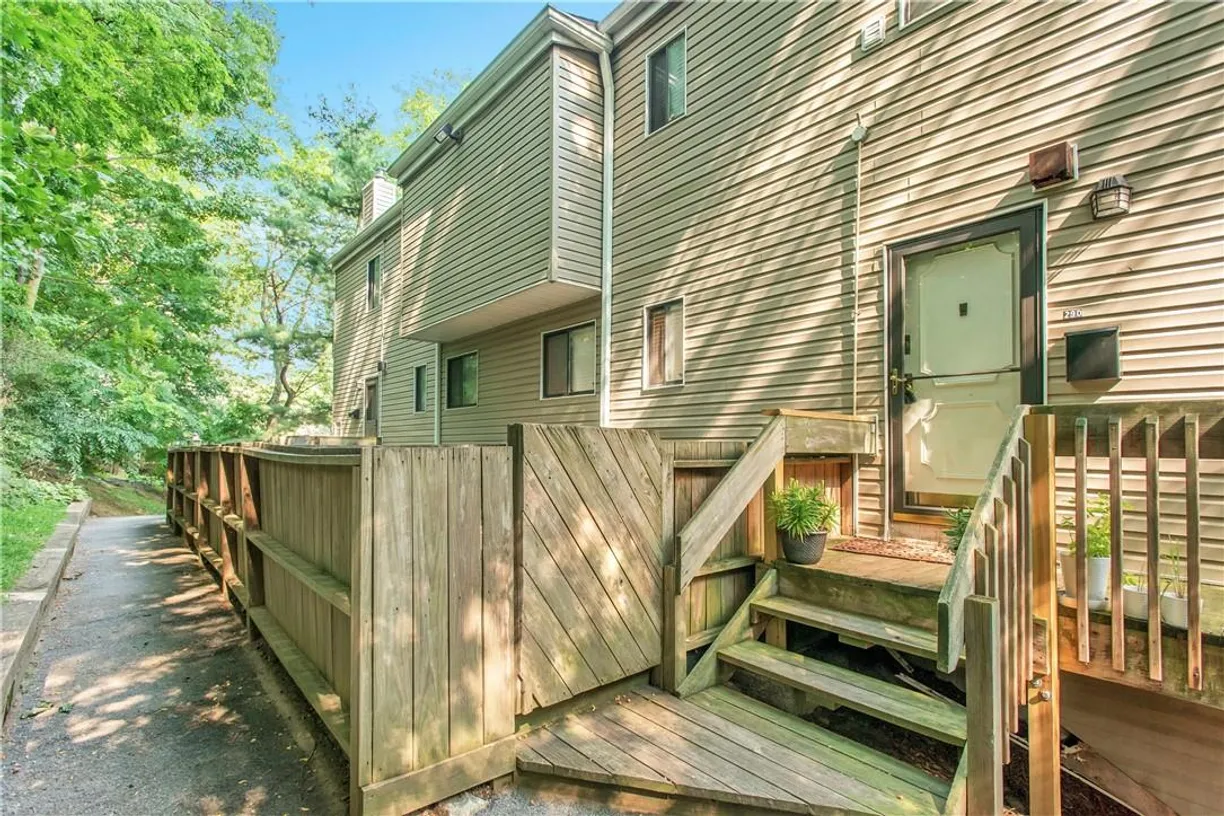 Westchester Real Estate | View 29 Hillside Terrace, D | 2 Beds, 1 Bath