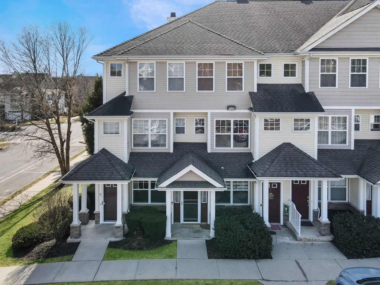 Rockland/Orange/NJ Real Estate | View 25 Fairways Drive, 1 | Listing