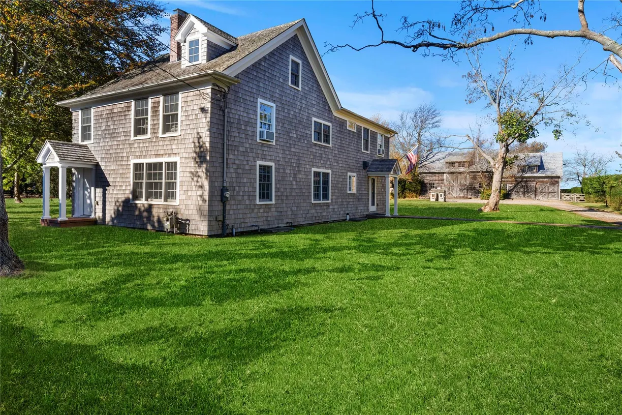 The Hamptons Real Estate | View 35335 Main Road | Listing