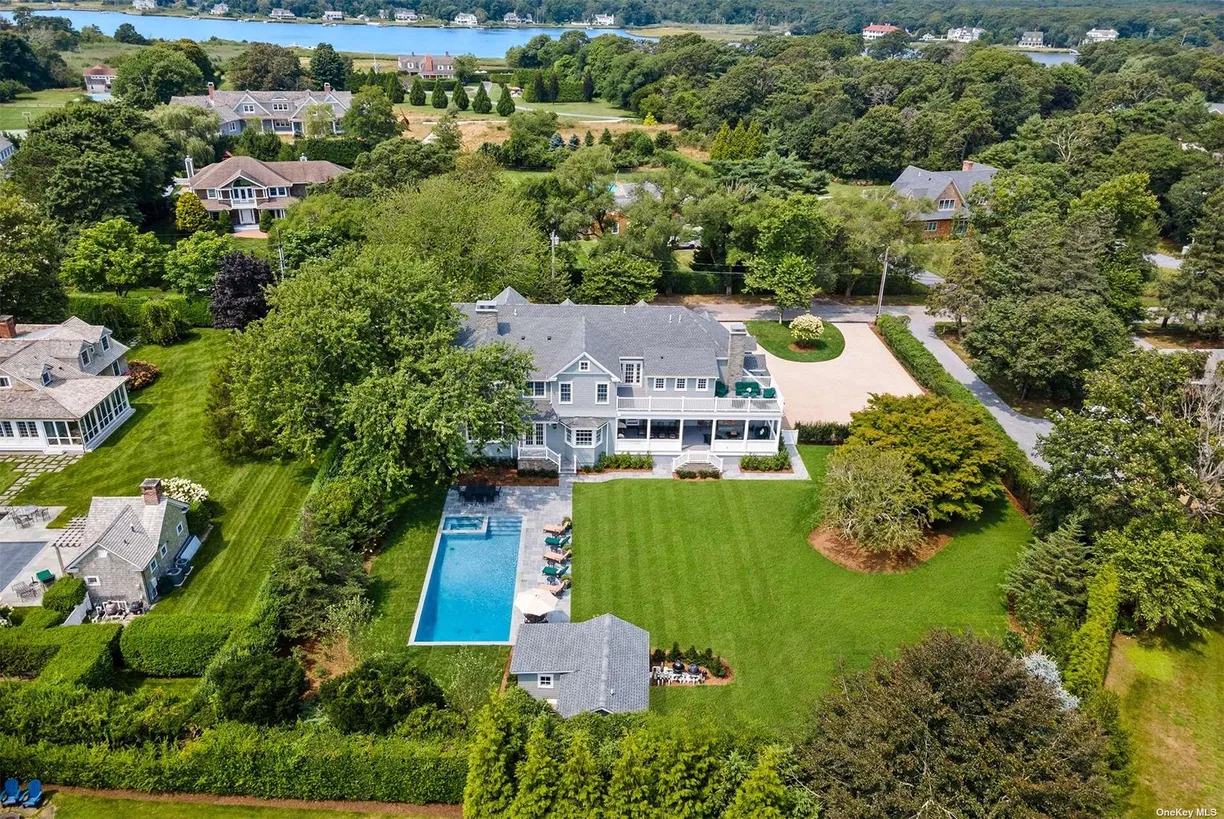 The Hamptons Real Estate | View 6 Assups Neck Lane | 6 Beds, 7 Baths