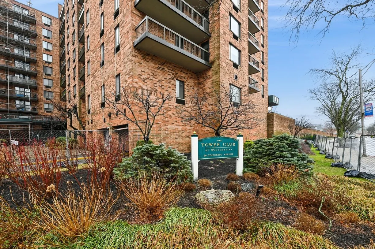 Westchester Real Estate | View 50 Columbus Avenue, 805 | 2 Beds, 2 Baths