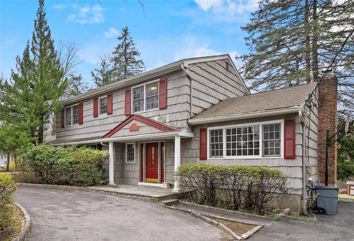 Westchester Real Estate | View 21 Vails Lane | 5 Beds, 3 Baths