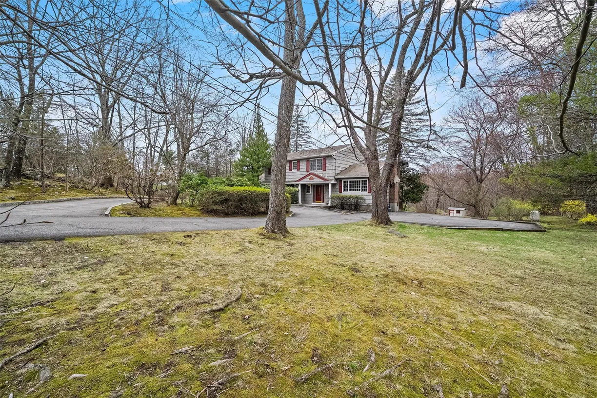 Westchester Real Estate | View 21 Vails Lane | Listing