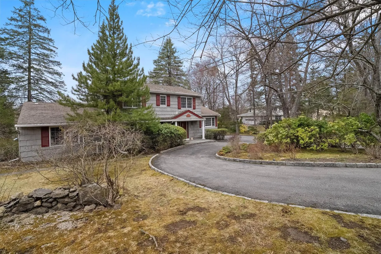 Westchester Real Estate | View 21 Vails Lane | Listing