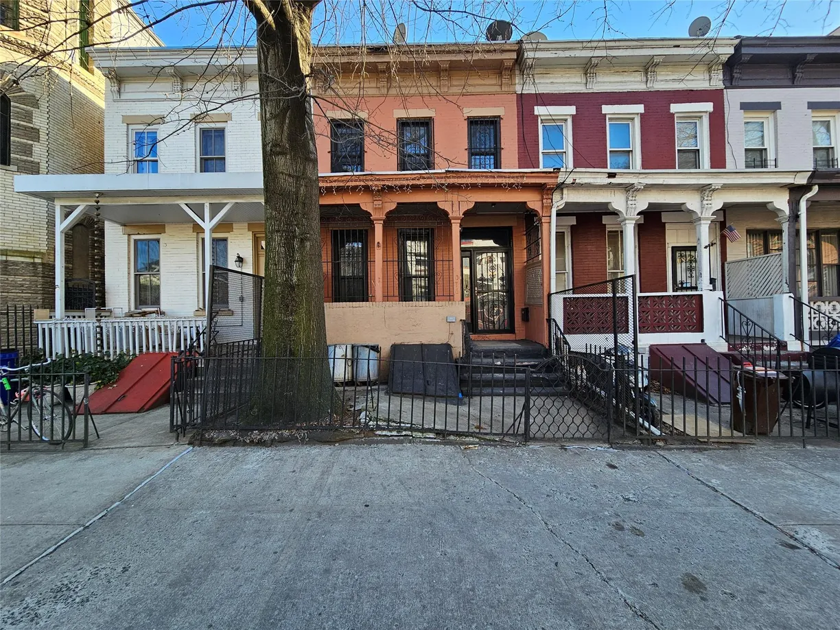 New York City Real Estate | View 1076 Lafayette Avenue | 4 Beds, 2 Baths