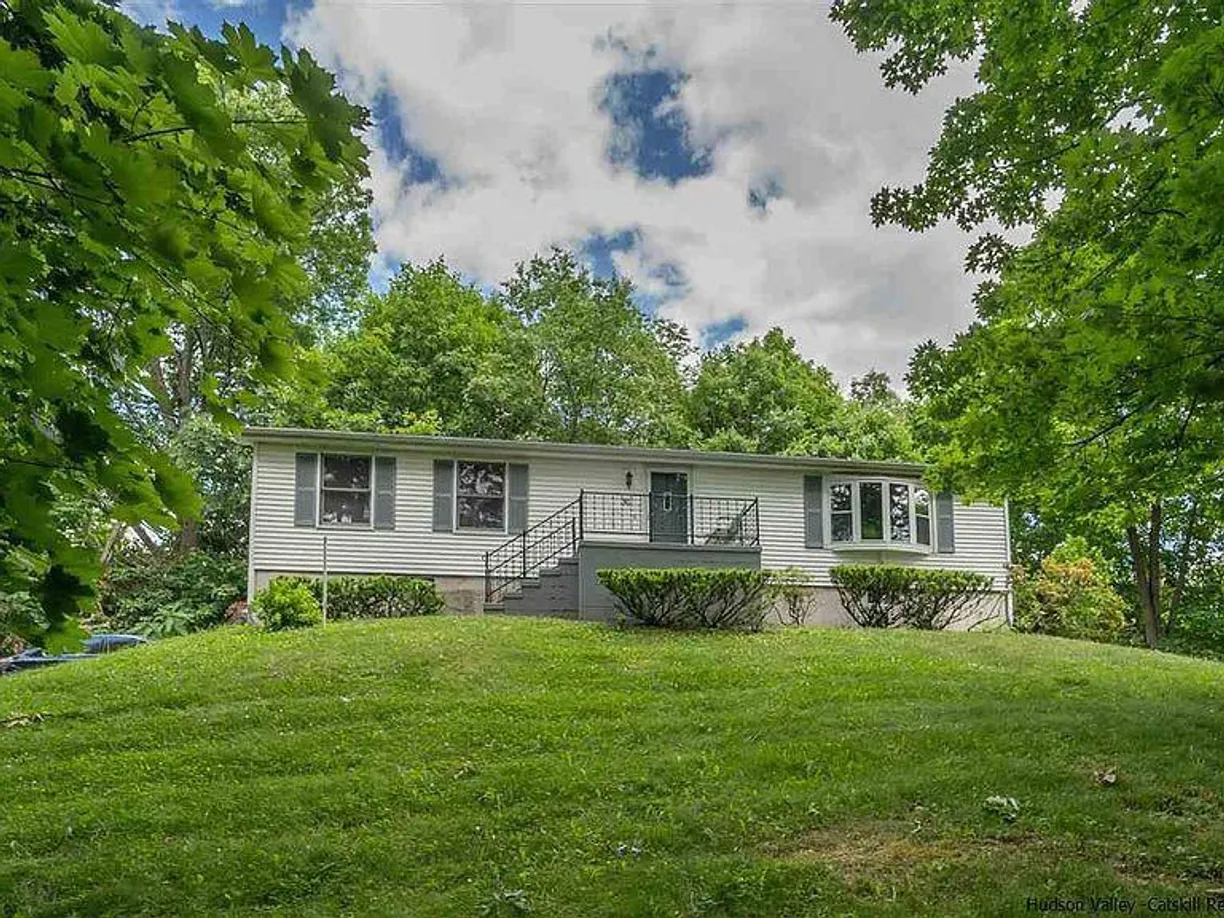 Hudson Valley Real Estate | View 30 Ohio Street | 2 Beds, 1 Bath