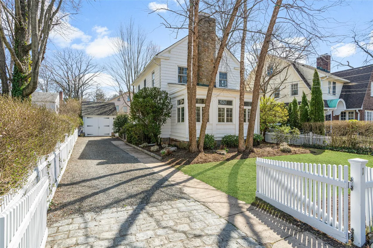 Westchester Real Estate | View 1 Parkway Street | 3 Beds, 1 Bath
