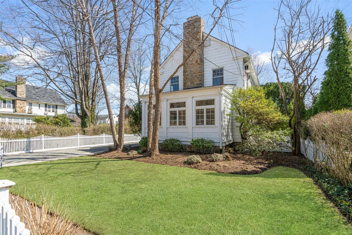 Westchester Real Estate | View 1 Parkway Street | Listing