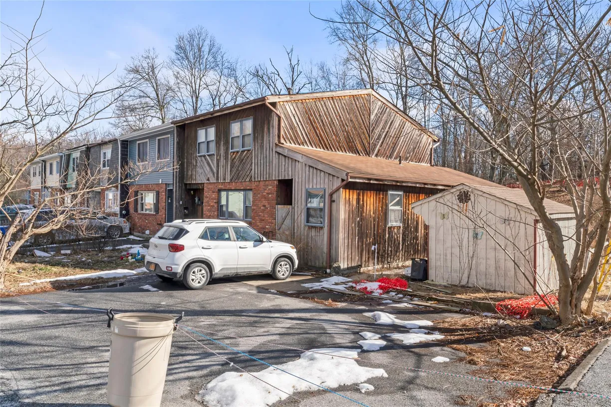 Rockland/Orange/NJ Real Estate | View 2 S Aspen Road | Listing