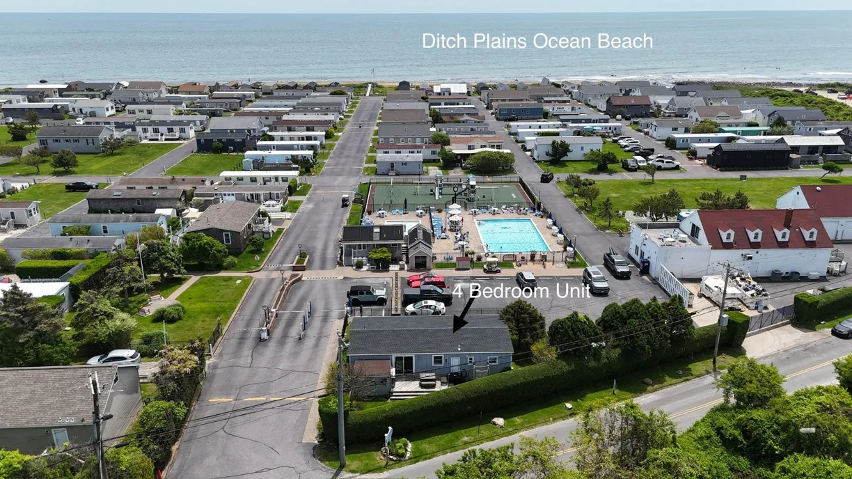 The Hamptons Real Estate | View 100 Deforest Rd., 433 | 4 Beds, 1 Bath