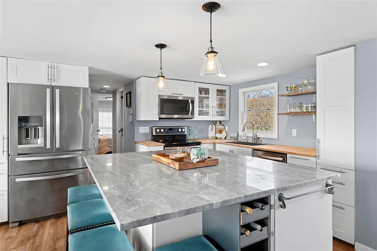 The Hamptons Real Estate | View 100 Deforest Rd., 433 | Listing