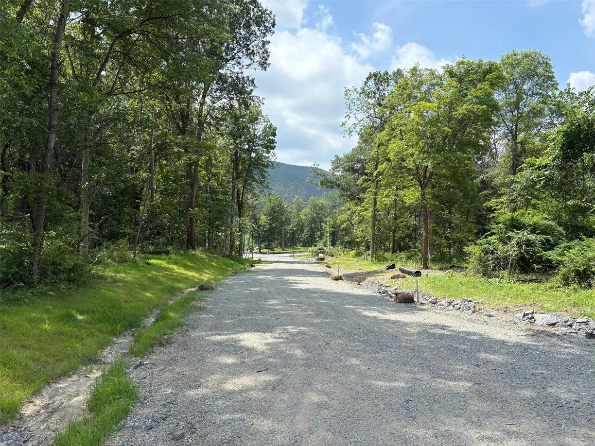 Rockland/Orange/NJ Real Estate | View 2 Rosewood Lane | Listing