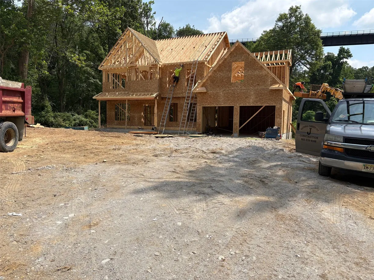 Rockland/Orange/NJ Real Estate | View 2 Rosewood Lane | 4 Beds, 2 Baths