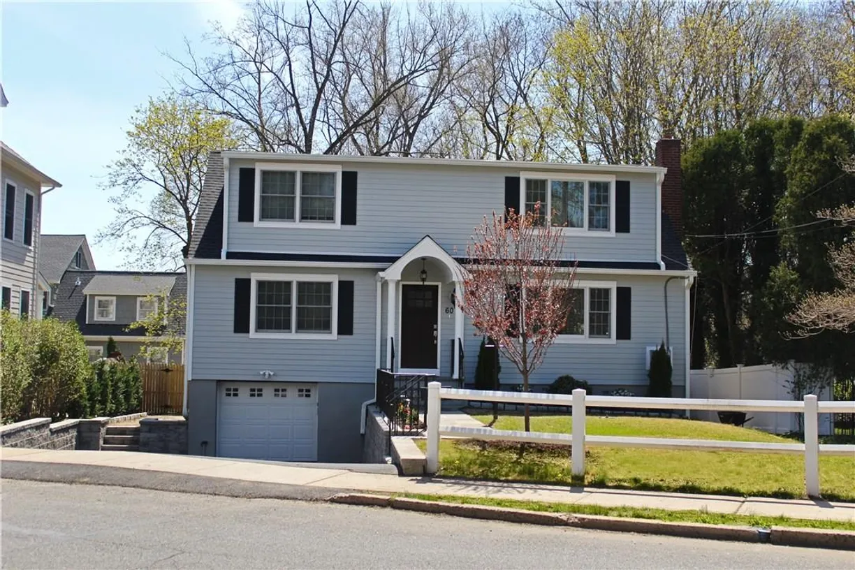 Westchester Real Estate | View 60 Palisade Road, 1 | 3 Beds, 2 Baths