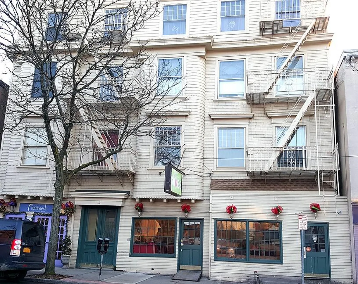 Westchester Real Estate | View 16 Main Street, 3W | 2 Beds, 1 Bath