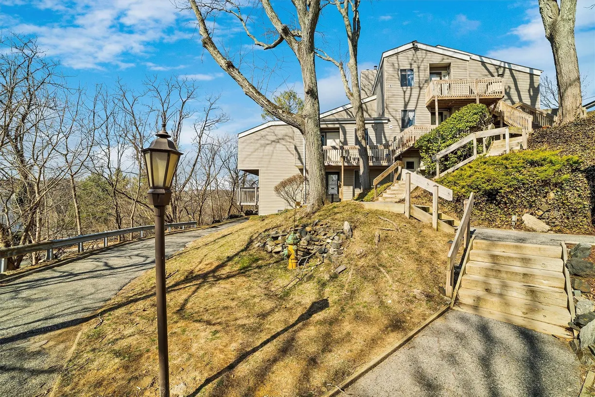 Westchester Real Estate | View 37 Hillside Terrace, E | 1 Bed, 1 Bath