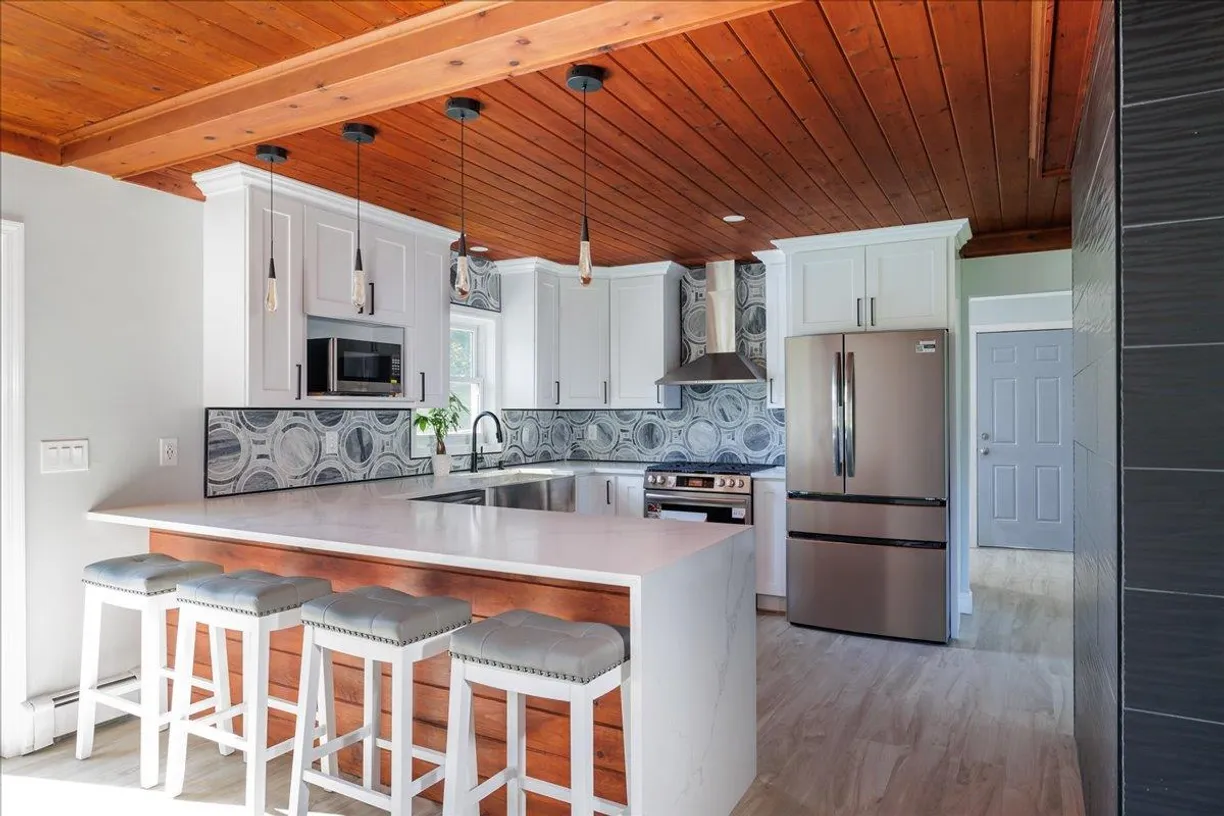 The Hamptons Real Estate | View 3715 Hortons Lane | Listing