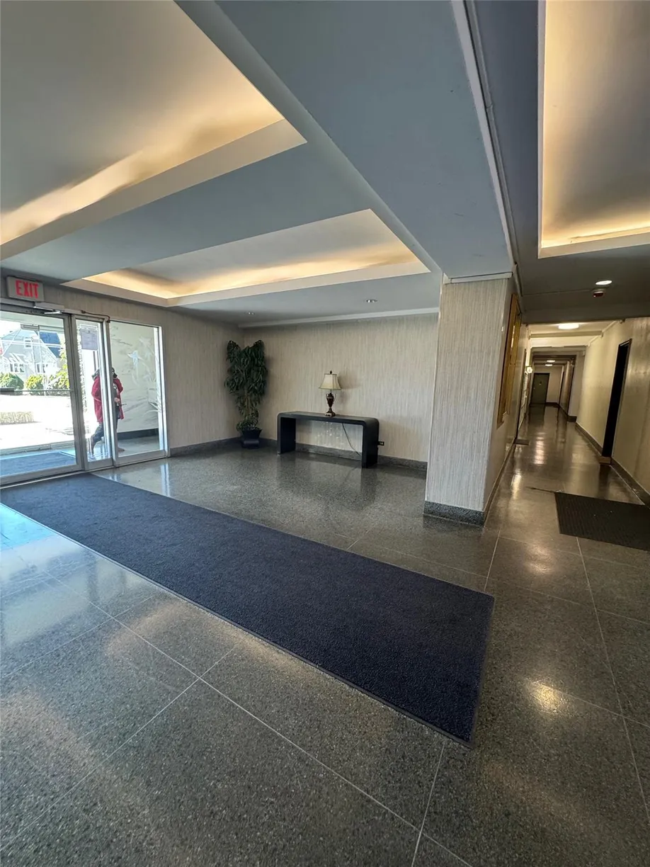 Westchester Real Estate | View 1111 Midland Avenue, 6H | Listing