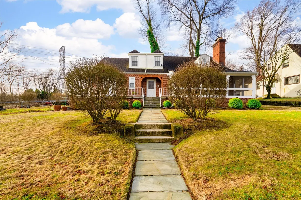 Westchester Real Estate | View 5 Locust Street | Listing