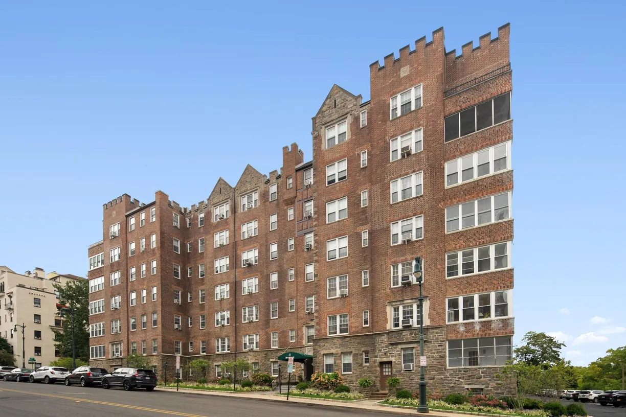 Westchester Real Estate | View 21 N Chatsworth Avenue, 4G | Listing