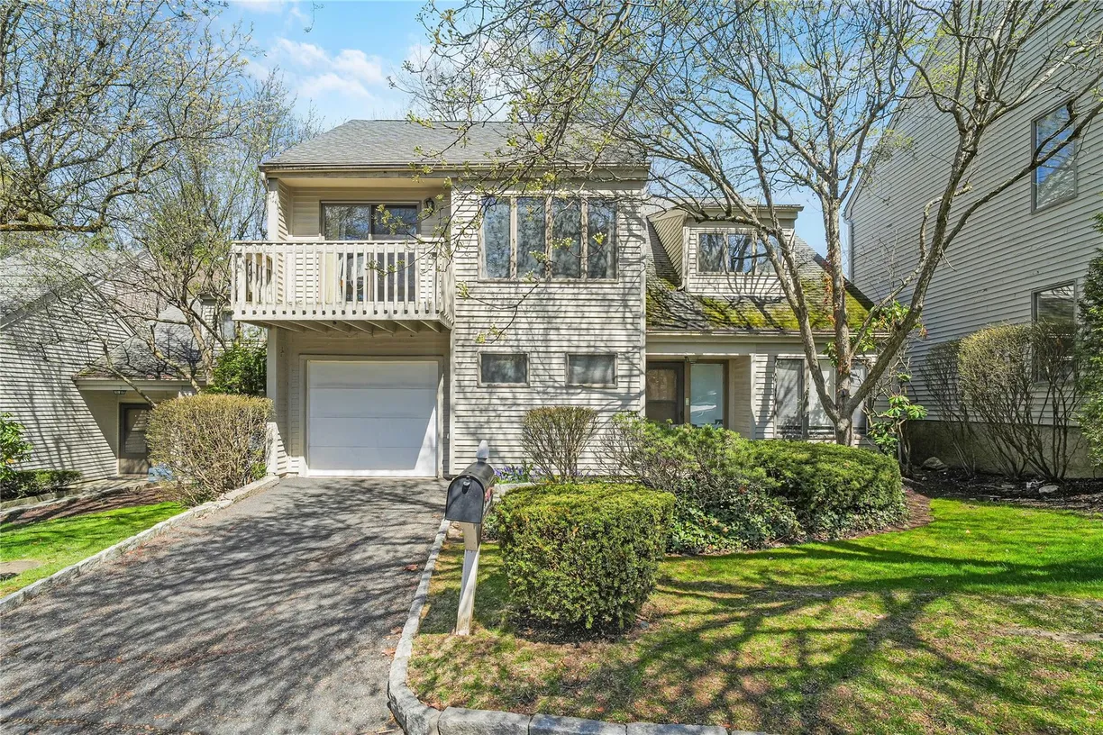 Westchester Real Estate | View 3 Evon Court | 3 Beds, 2 Baths