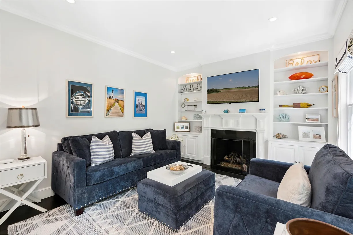 The Hamptons Real Estate | View 146 Coopers Farm Road | Listing
