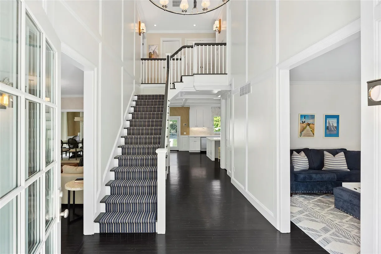 The Hamptons Real Estate | View 146 Coopers Farm Road | Listing