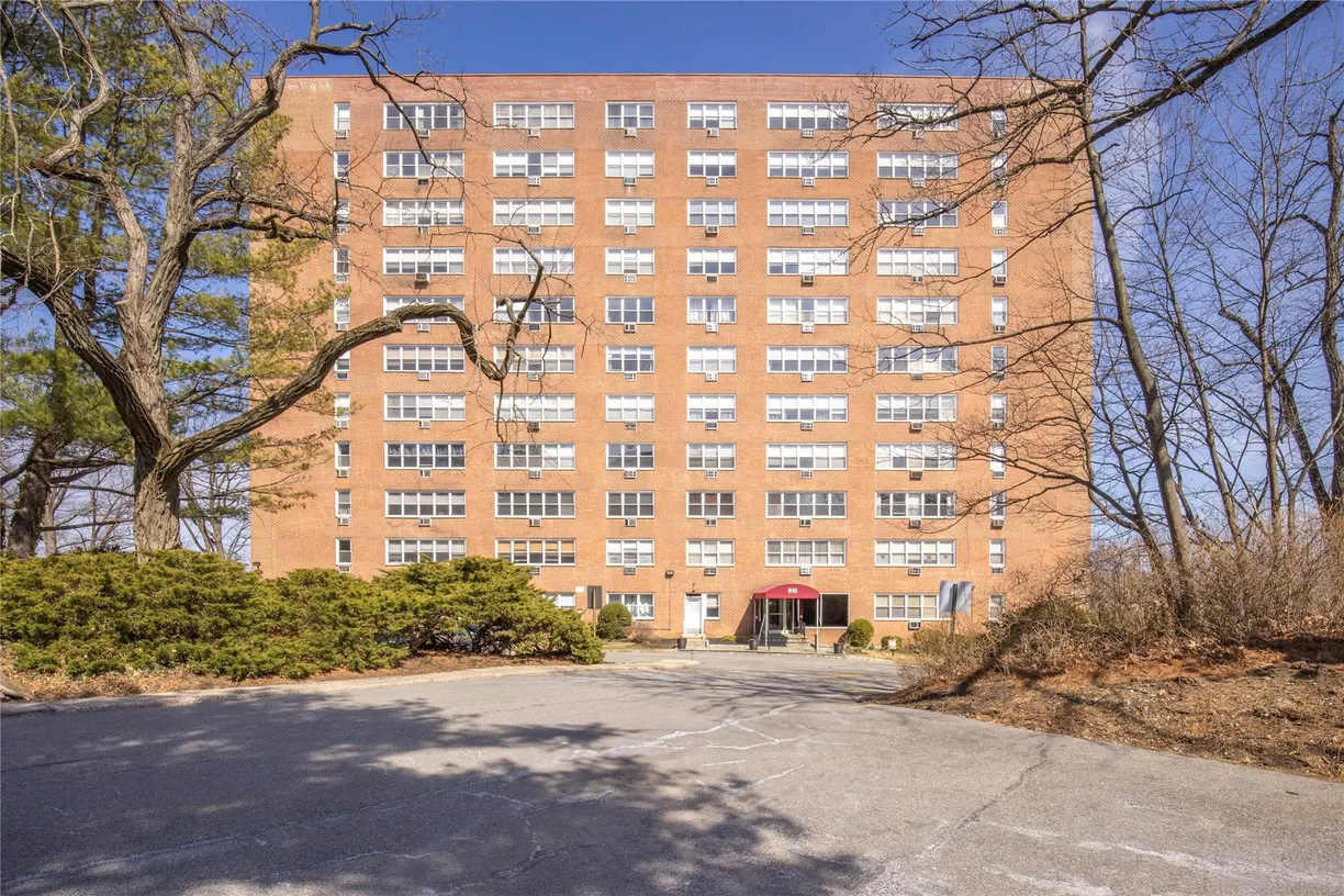Westchester Real Estate | View 615 Palmer Rd, 602 | 2 Beds, 2 Baths
