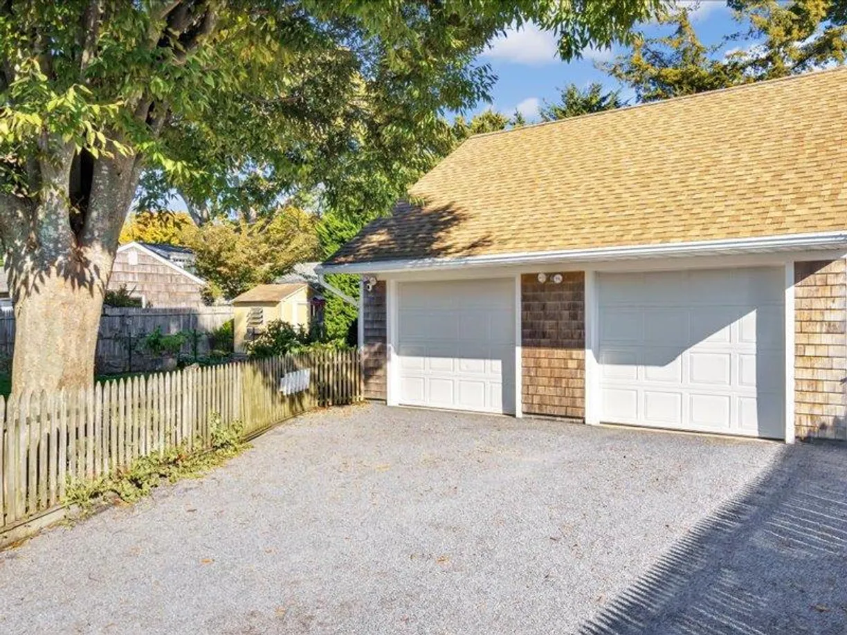 The Hamptons Real Estate | View 14 Maple Street | Listing