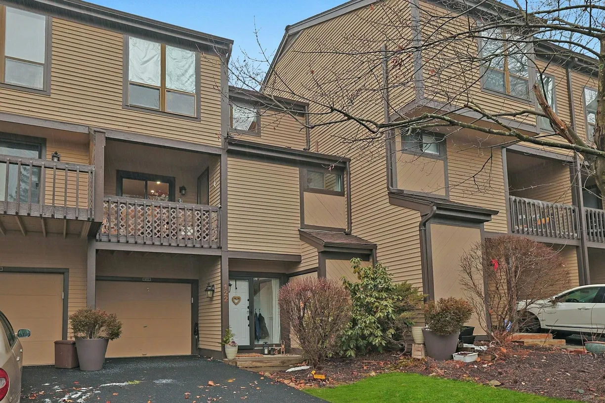 Westchester Real Estate | View 122 Whitetail Circle | Listing