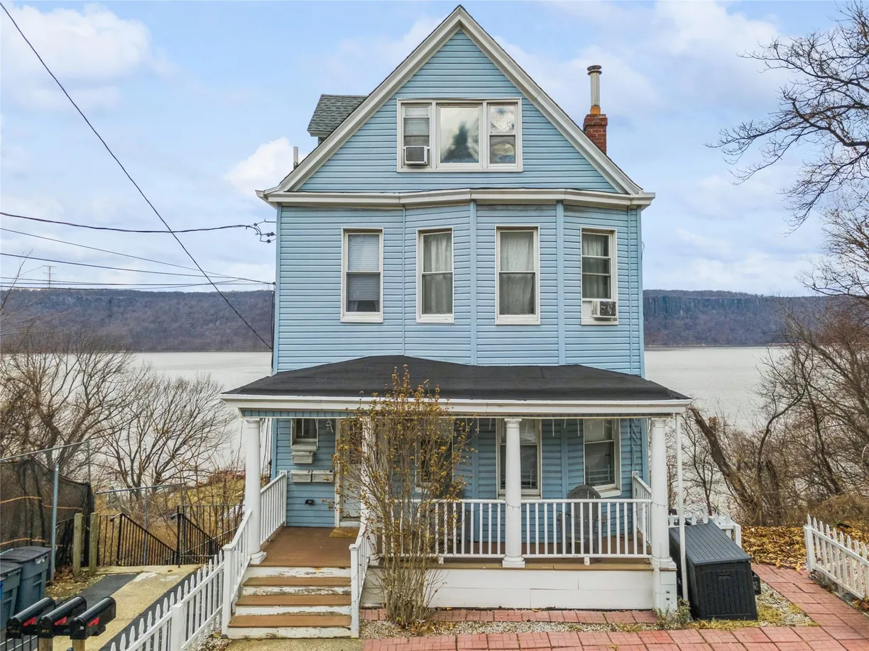 Westchester Real Estate | View 785 Warburton Avenue | 7 Beds, 4 Baths